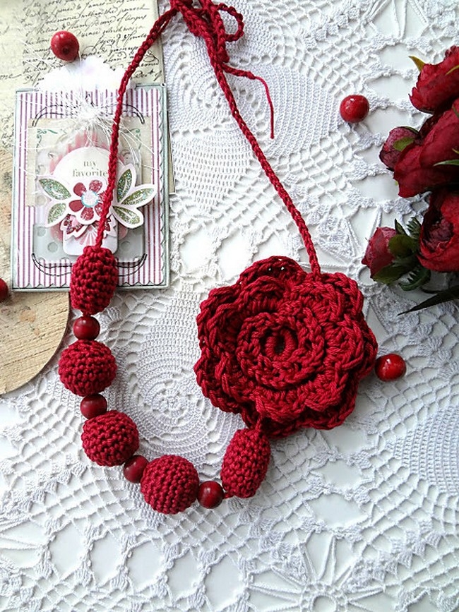 16 Free Crochet Necklace Patterns
